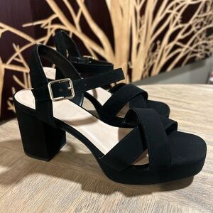 Chic Black Block Heel Sandals